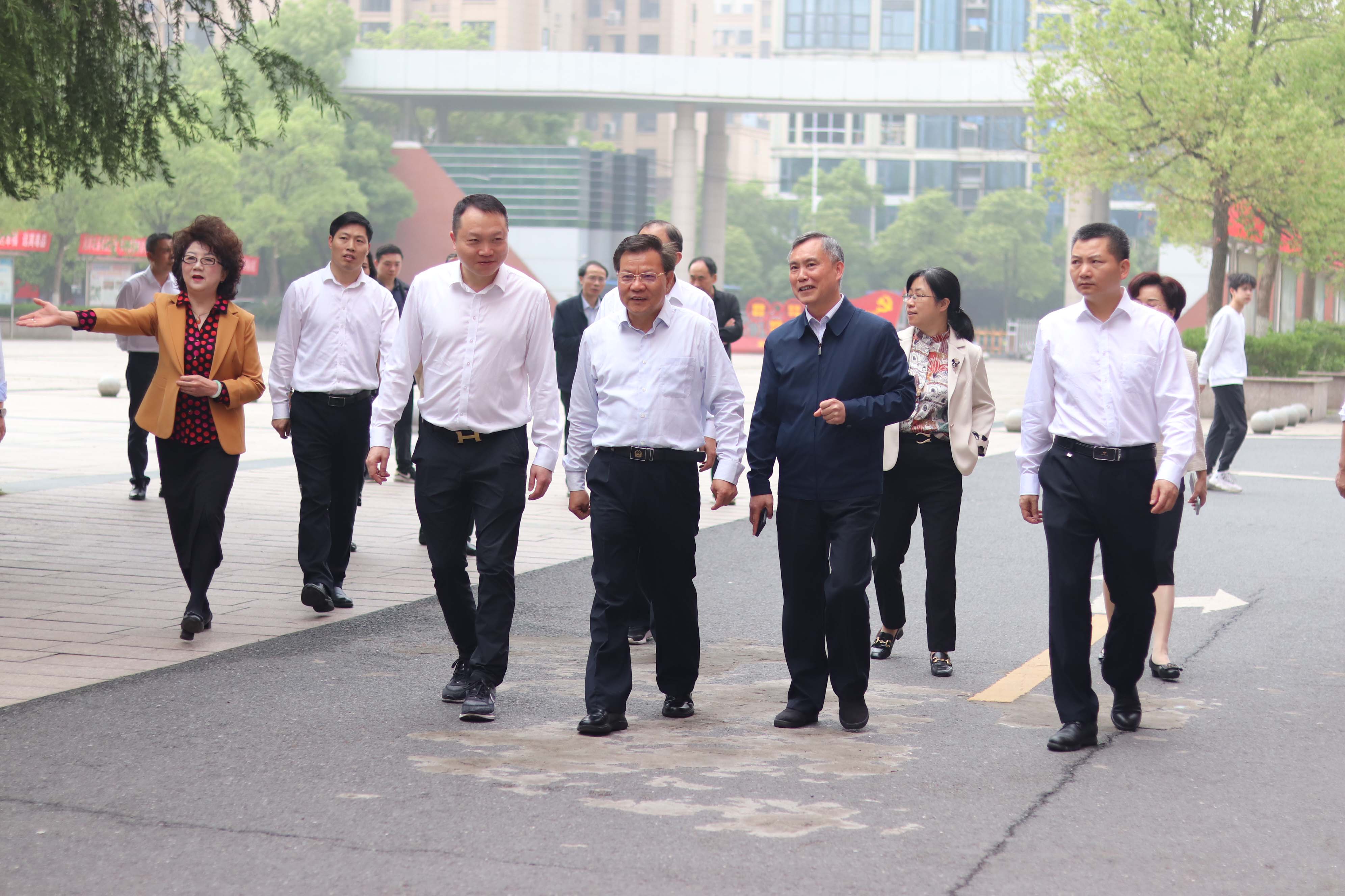 1714265585751405.jpg 1714265585751405.jpg