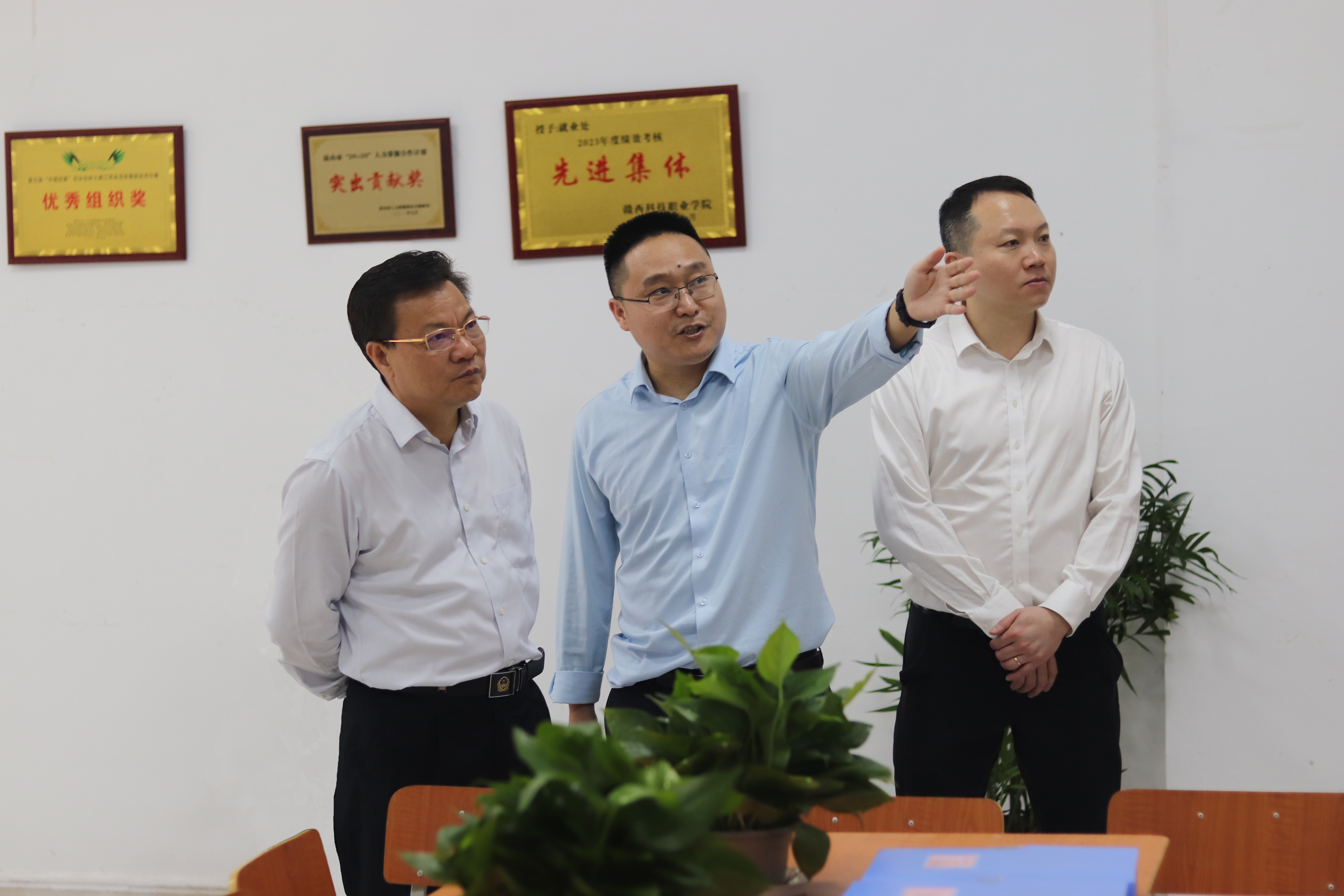 1714265998874743.jpg 1714265998874743.jpg