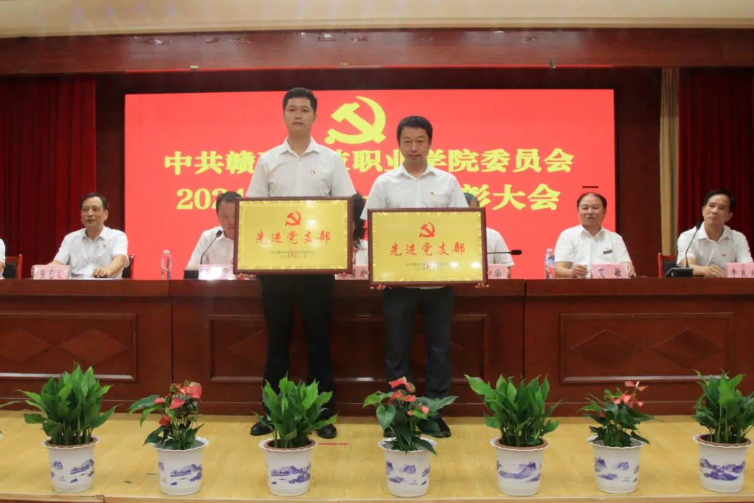 1726102366195655.jpg 1726102366195655.jpg