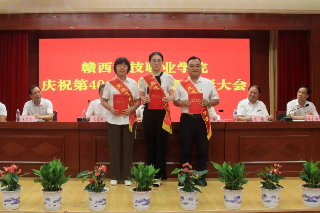 1726102563562148.jpg 1726102563562148.jpg