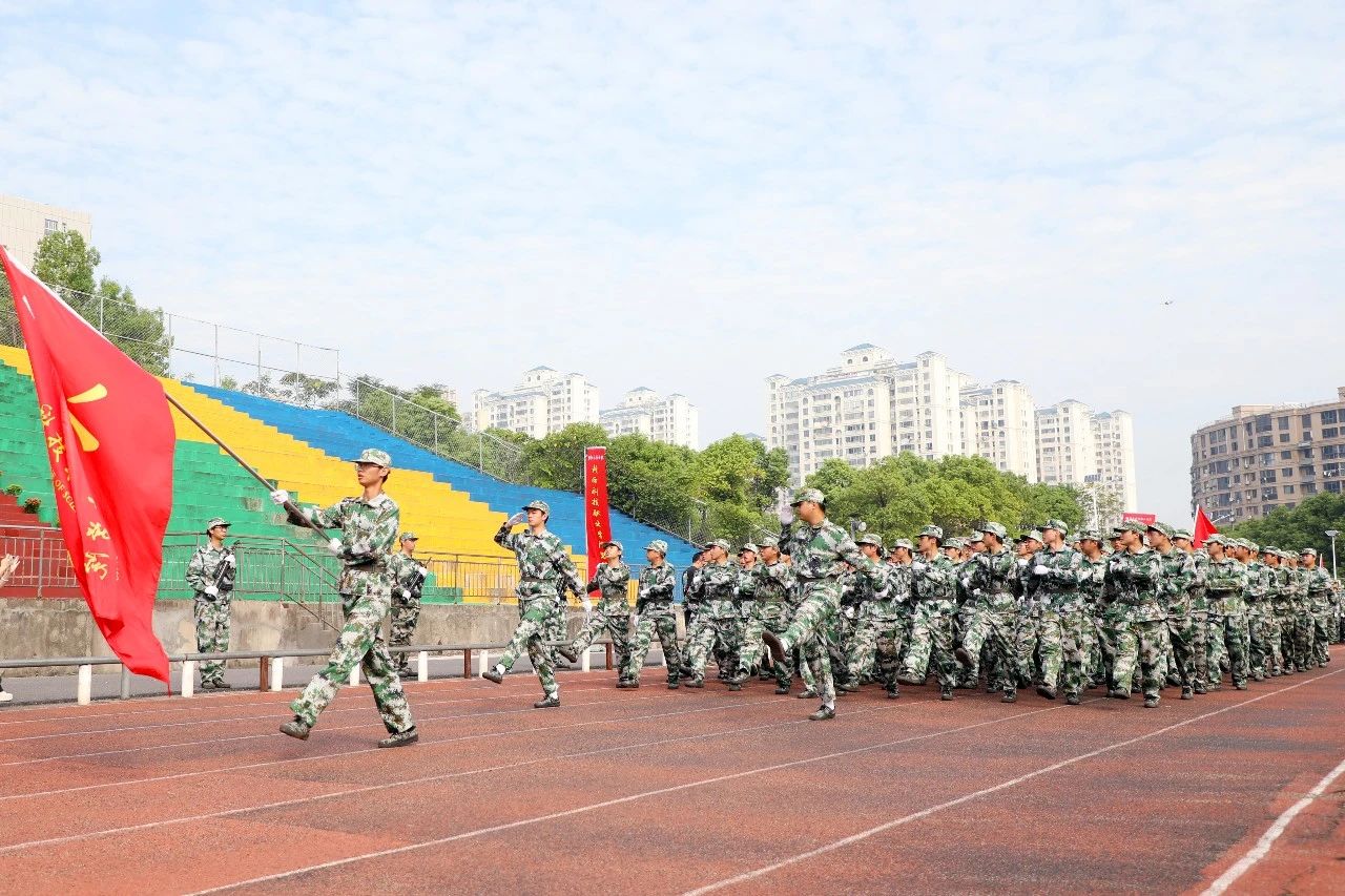 1727505932822052.jpg 1727505932822052.jpg