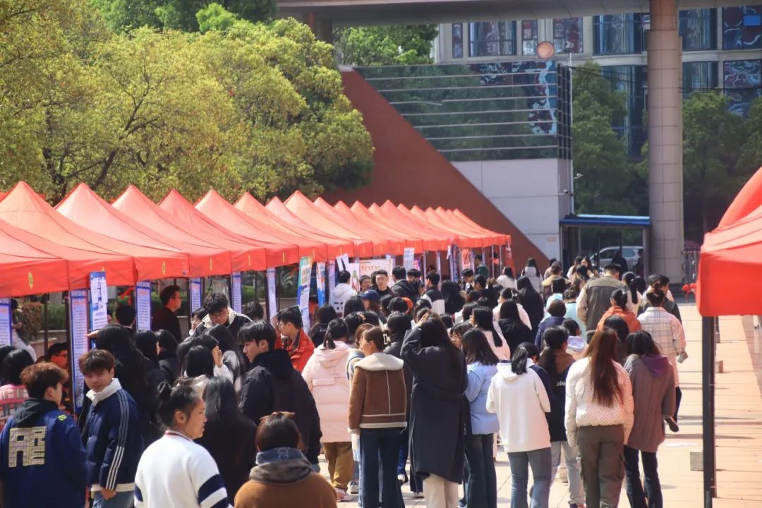 1743579362507885.jpg 1743579362507885.jpg