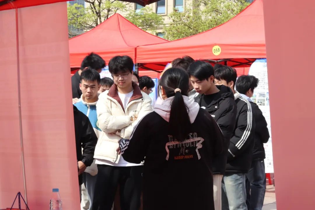 1743579895741926.jpg 1743579895741926.jpg