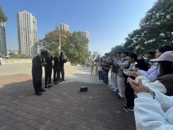 1765785491152735.jpg 1765785491152735.jpg